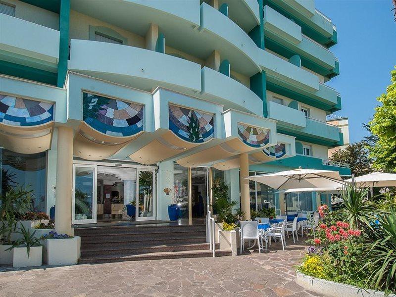 Hotel Losanna Gabicce Mare Exterior photo